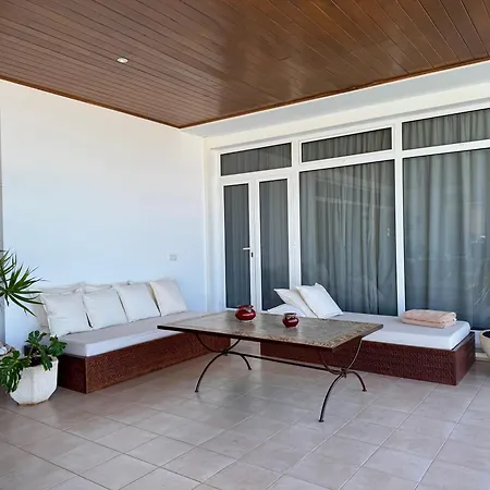 Dois Mares Villa